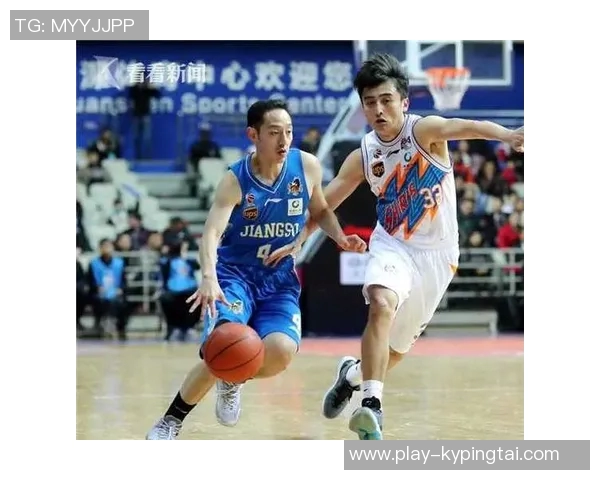 实时新闻深度剖析上海篮球队战术特点及其与其他球队的对比分析